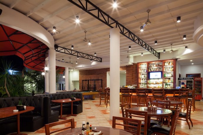 Lewis Grand Hotel