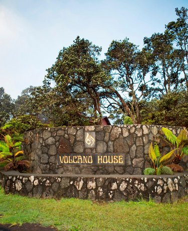 Volcano House Hotel