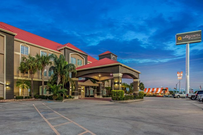 La Quinta Inn & Suites Corpus Christi Airport