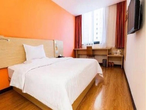 7 Days Inn Baoding Quyang Taihang Road Bus Station Branch Hotel