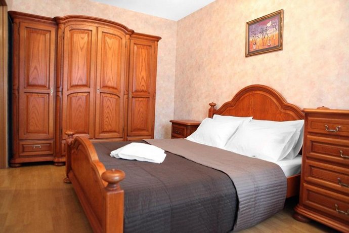 Apartment on Orshanskay 9