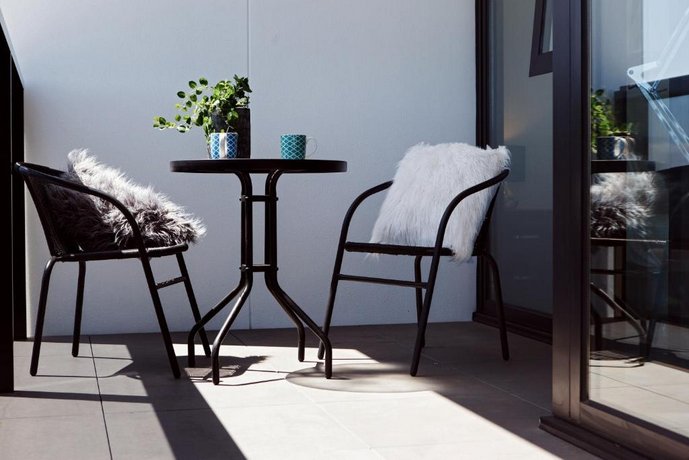 Ilixir Apartments by Ready Set Host, Cheltenham - Compare