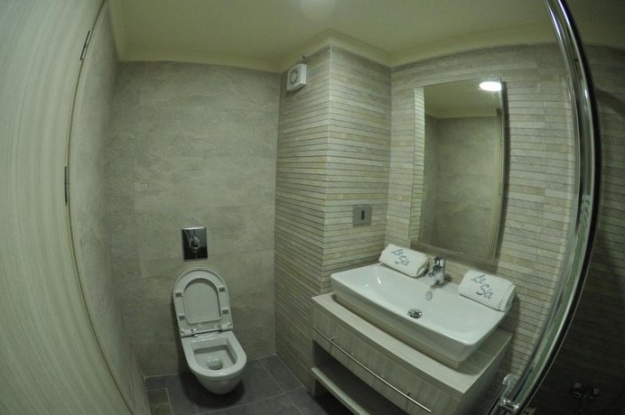 Le Six Hotel And Resort