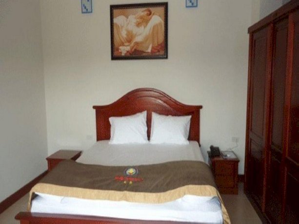 Vuong Hoan Hotel 2