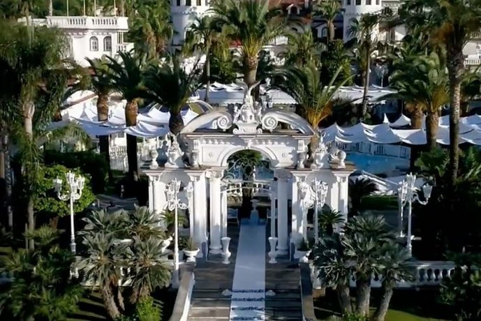 Grand Hotel La Sonrisa