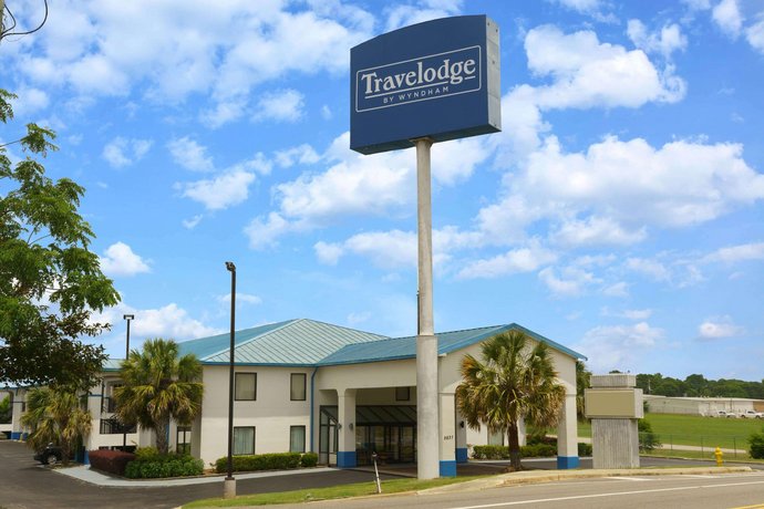 Travelodge by Wyndham Montgomery East
