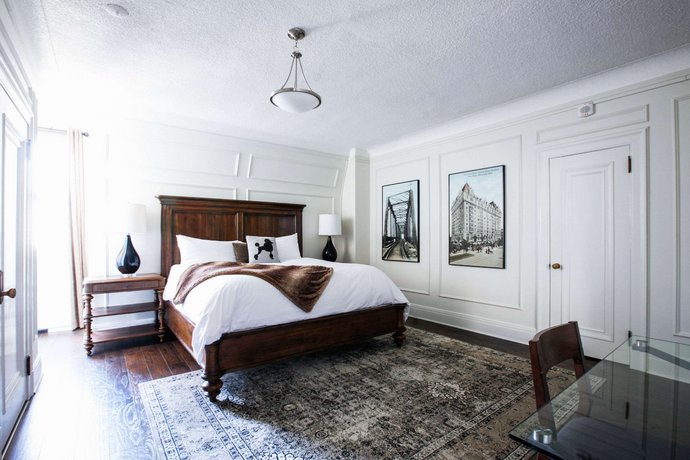 The Fort Garry Hotel