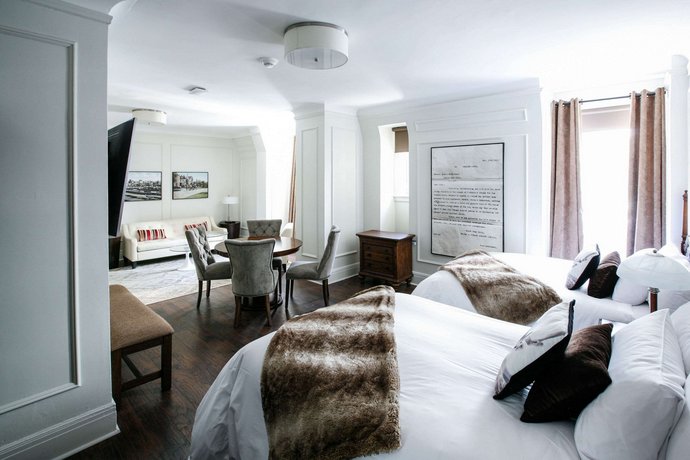 The Fort Garry Hotel