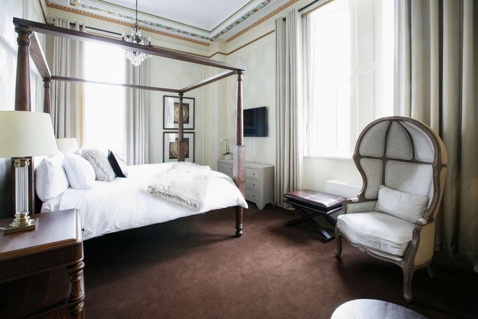 The Fort Garry Hotel