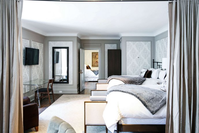 The Fort Garry Hotel