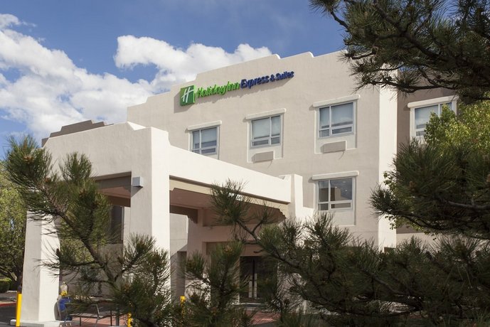 Holiday Inn Express & Suites Santa Fe