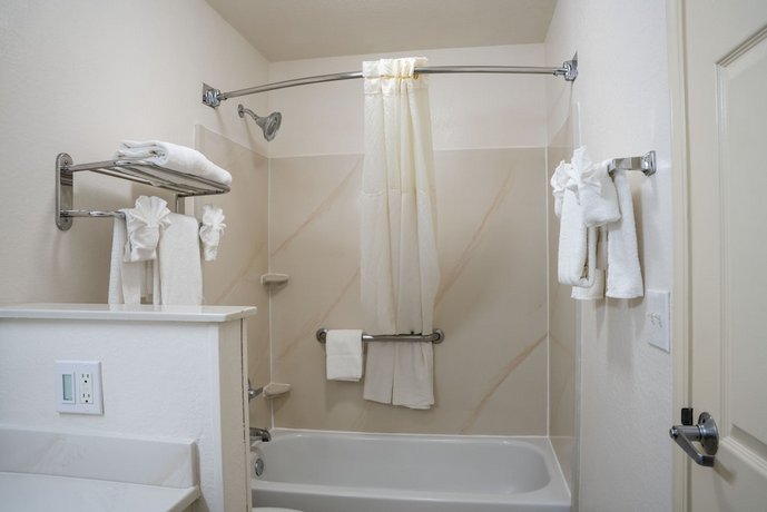 Quality Inn & Suites Biltmore East