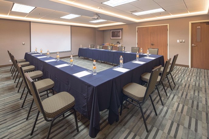 Hampton by Hilton Monterrey Galerias