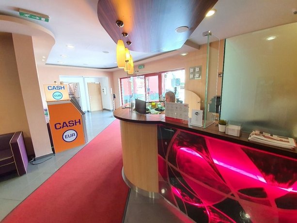 Arion Airport Hotel