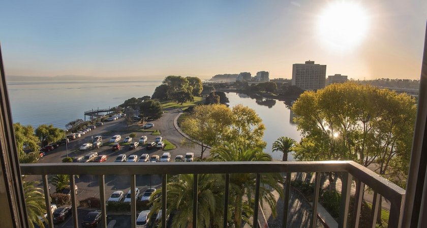 Embassy Suites San Francisco Airport - Waterfront