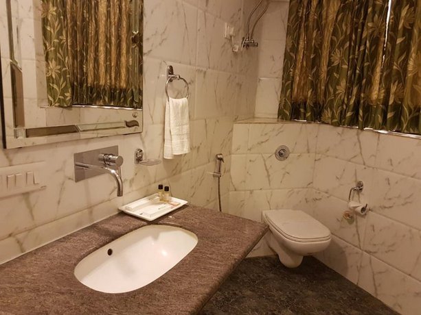 Airport Hotel Le Seasons New Delhi