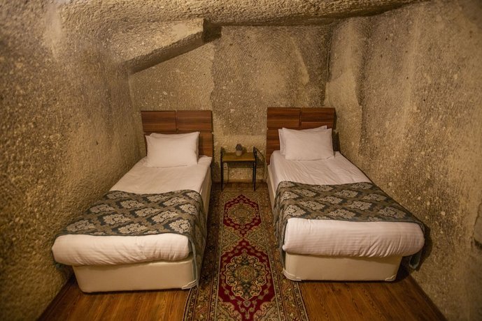 Divan Cave House