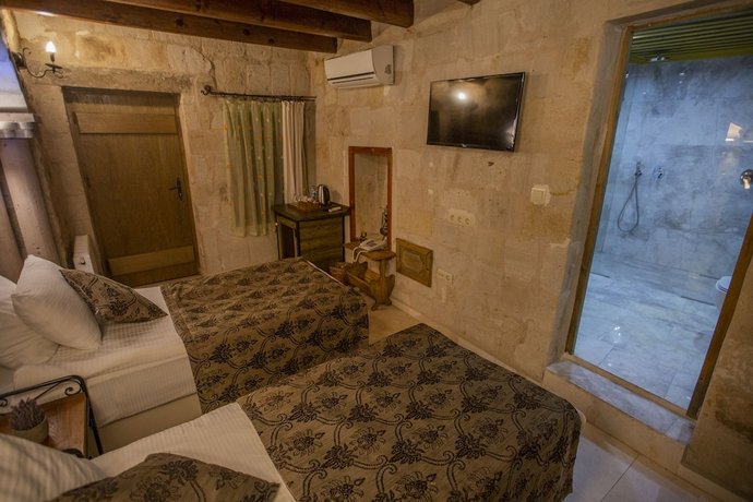 Divan Cave House