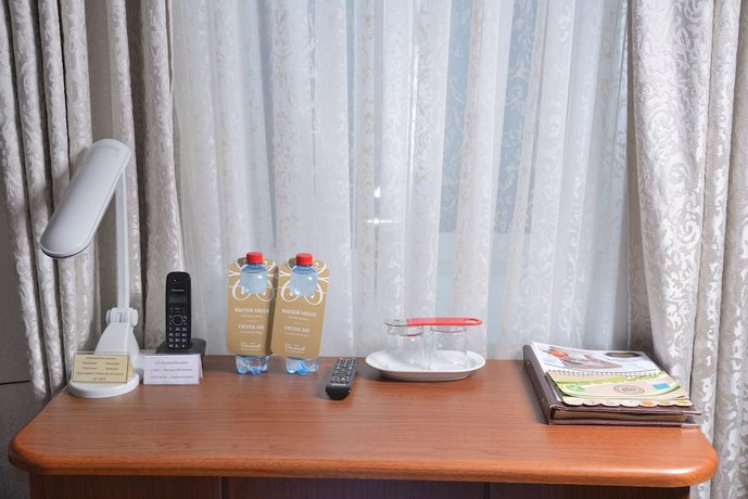 Отель Cronwell Inn Стремянная