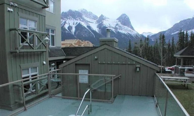 Windtower Lodge & Suites