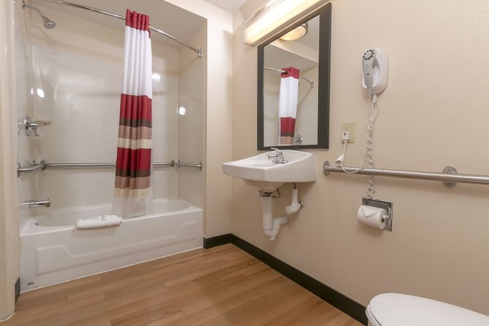 Red Roof Inn PLUS+ Pittsburgh South Airport
