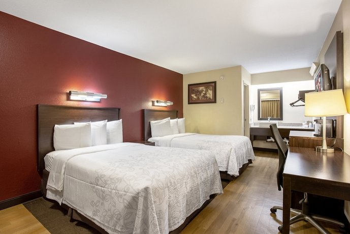 Red Roof Inn PLUS+ Pittsburgh South Airport