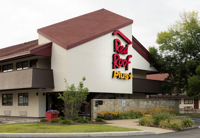Red Roof Inn PLUS+ Pittsburgh South Airport