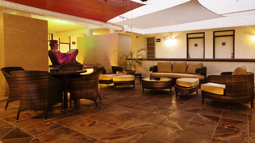 Hotel y Suites Nader