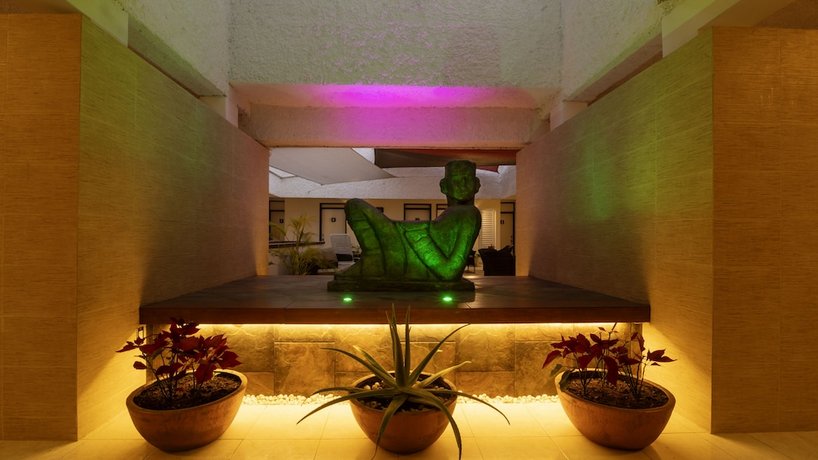 Hotel y Suites Nader