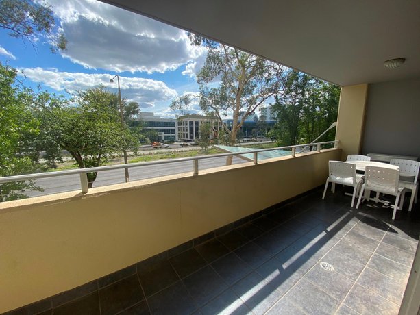 Pacific Suites Canberra