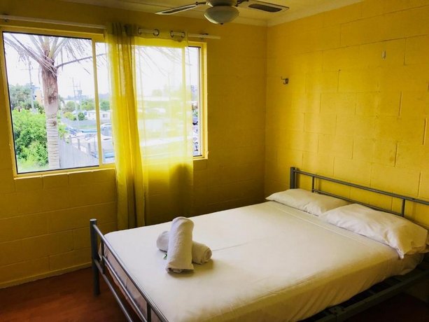 Caloundra Backpackers