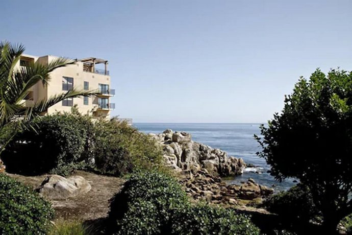 Monterey Bay Inn