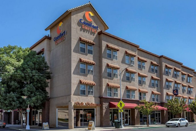 Comfort Suites Visalia