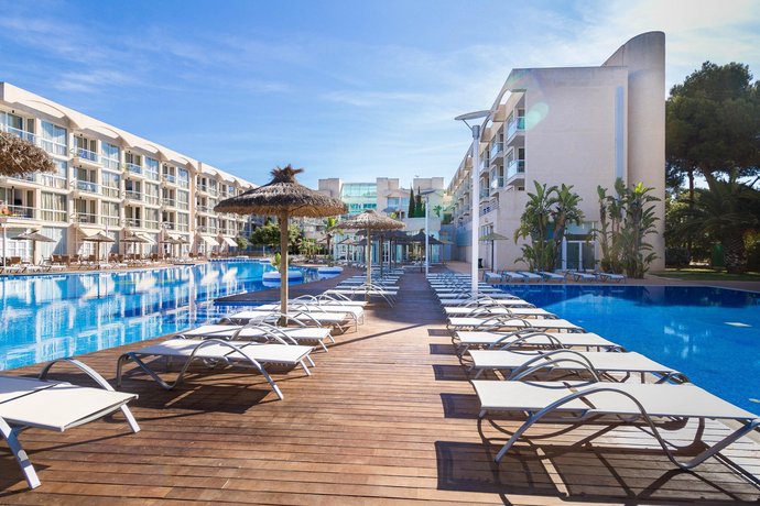 Eix Alzinar Mar Hotel & Suites