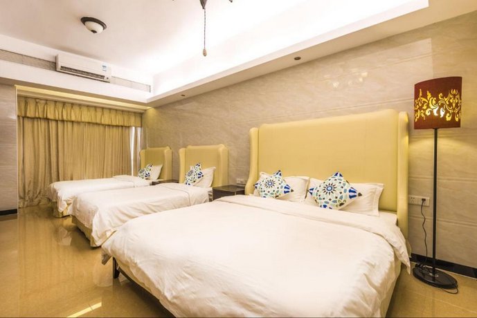 Grand Continental Apartment