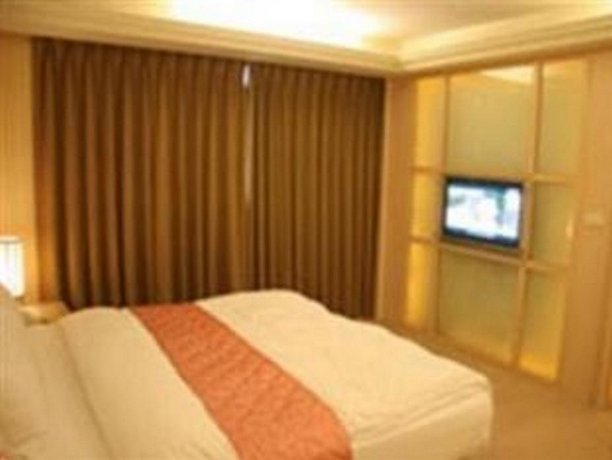 Esquire Hotel
