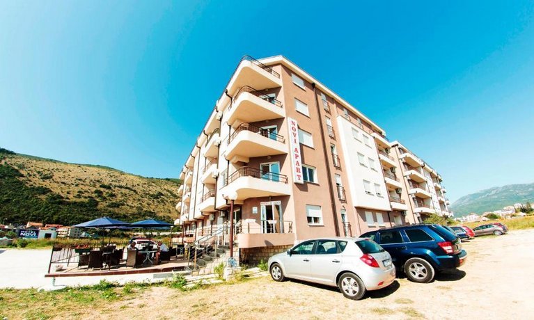 Novi Apartments