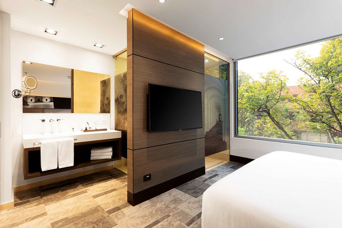 EK Hotel