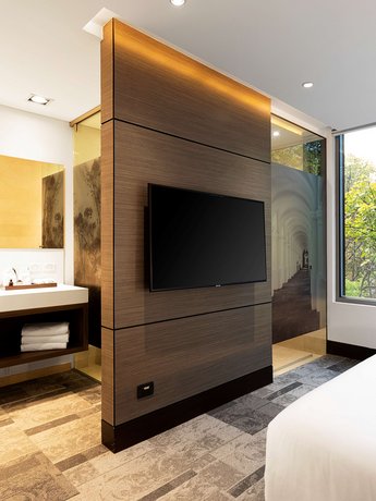 EK Hotel