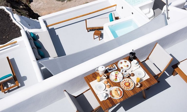 Maregio Suites