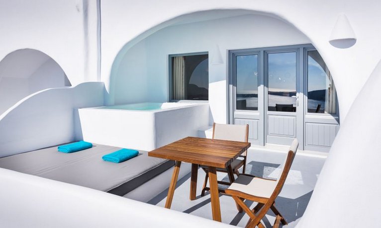 Maregio Suites