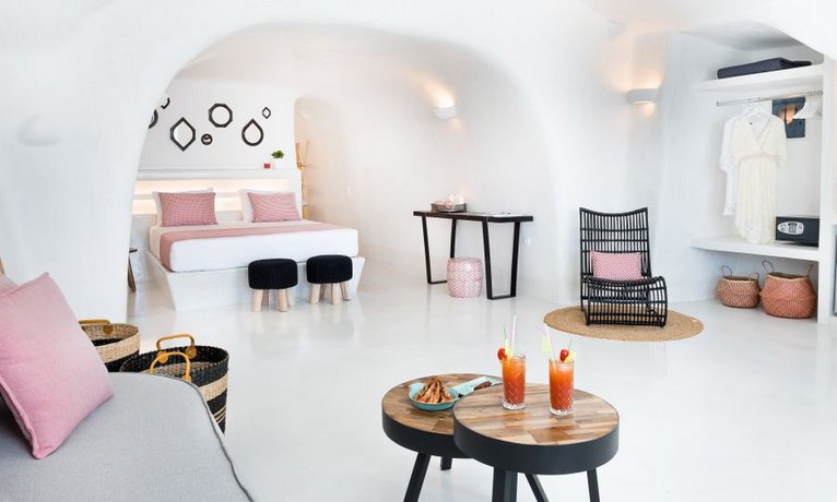 Maregio Suites
