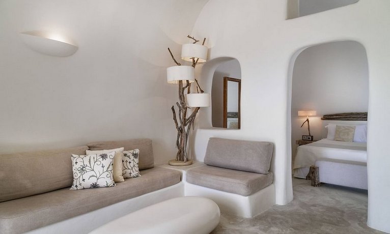 Mystique a Luxury Collection Hotel Santorini