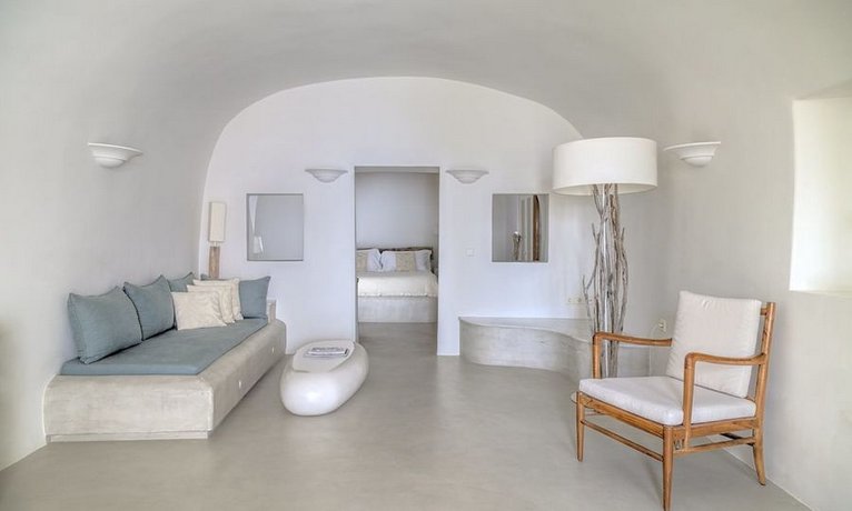 Mystique a Luxury Collection Hotel Santorini