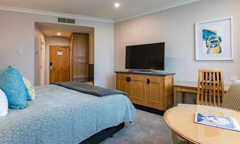 Distinction Christchurch Hotel
