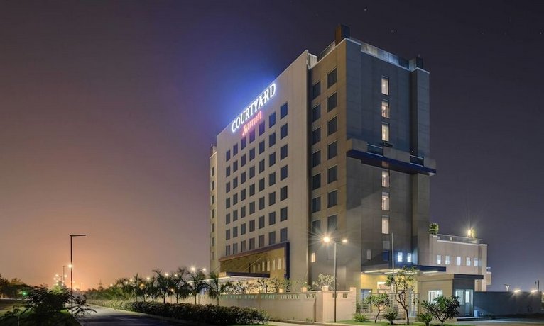 Courtyard by Marriott Surat