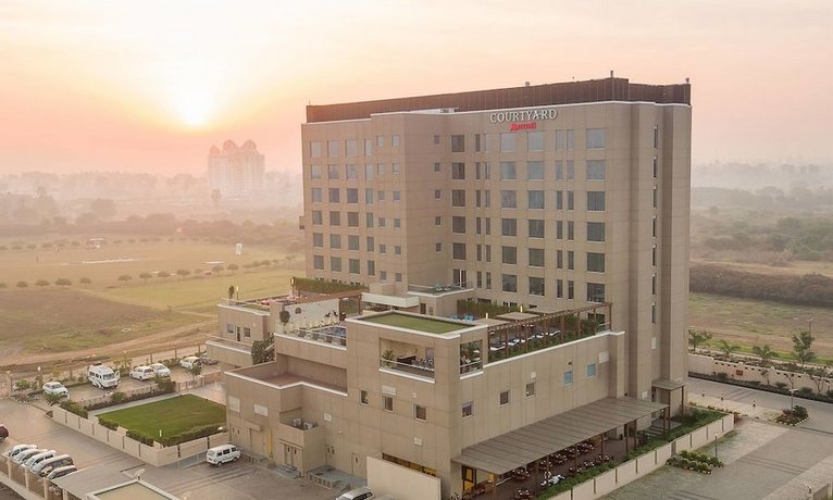Courtyard by Marriott Surat
