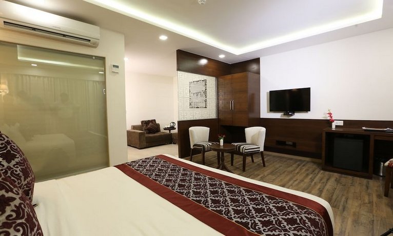 Clarks Inn Suites Gwalior