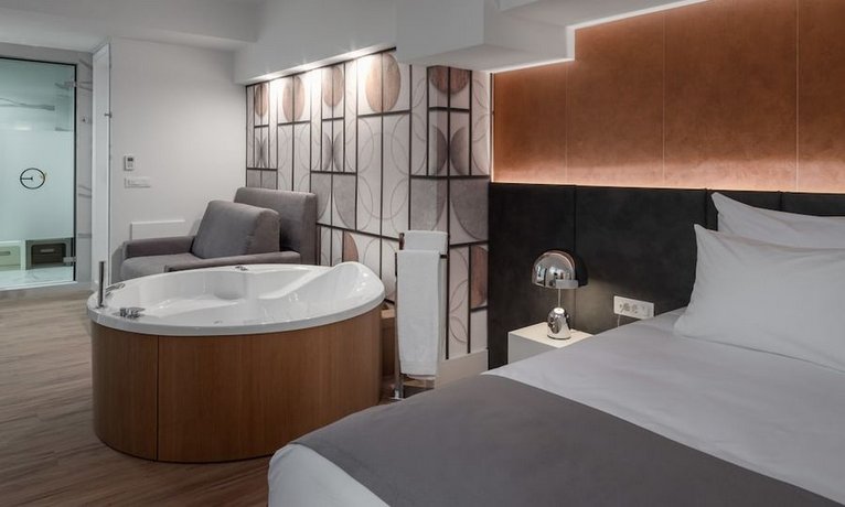 Elia Ermou Athens Hotel