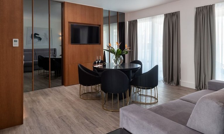 Elia Ermou Athens Hotel